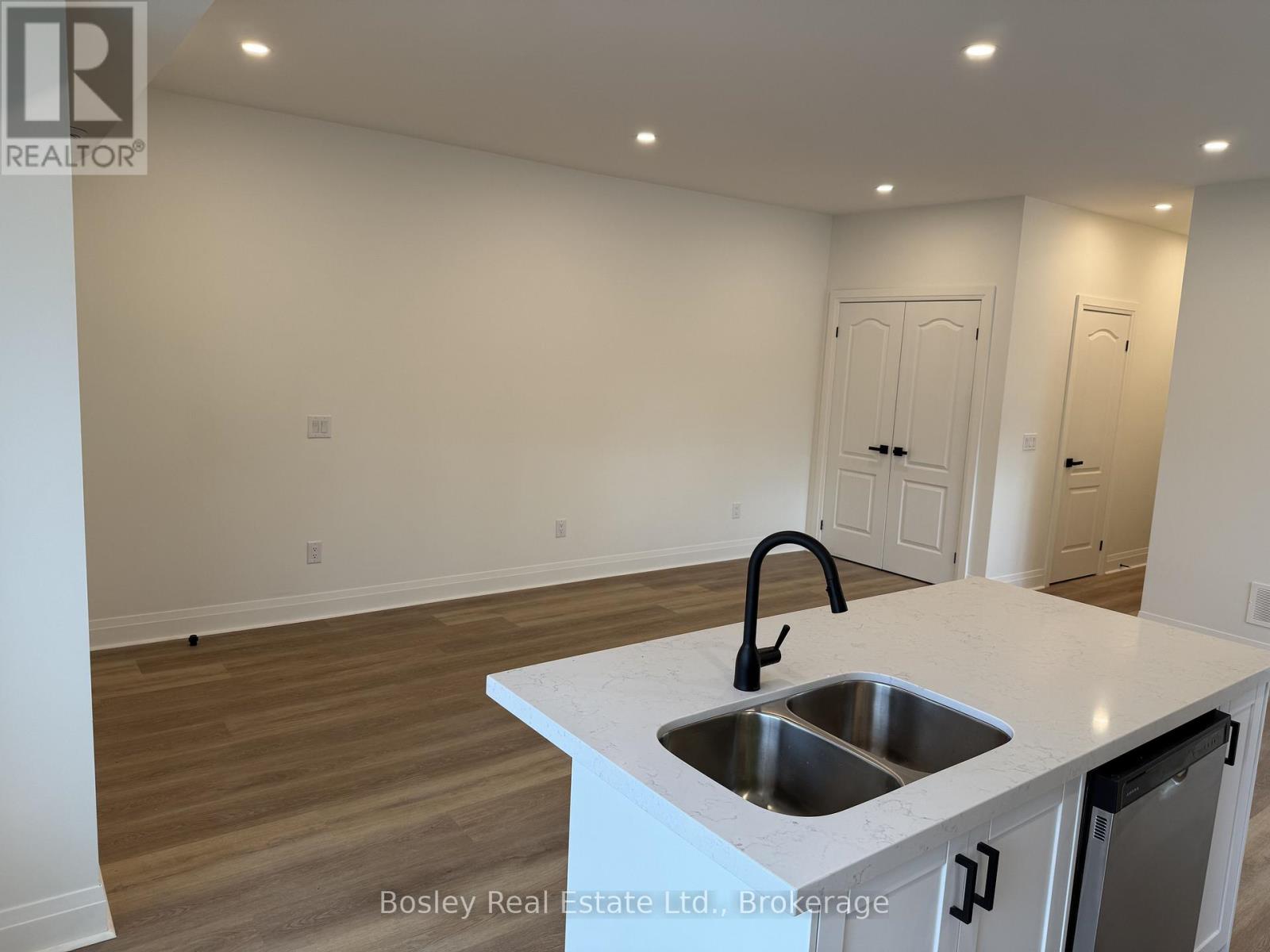 1 - 2 Golfview Drive, Collingwood, Ontario  L9Y 0G7 - Photo 4 - S12756574