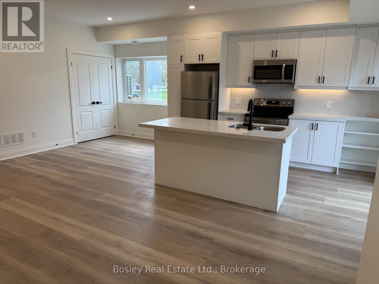 1 - 2 Golfview Drive, Collingwood, Ontario  L9Y 0G7 - Photo 3 - S12756574