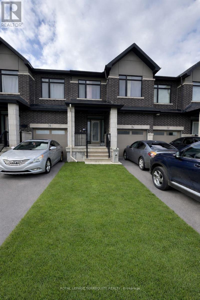 74 Nettle Crescent, Ottawa, Ontario  K1T 0W9 - Photo 1 - X13054928