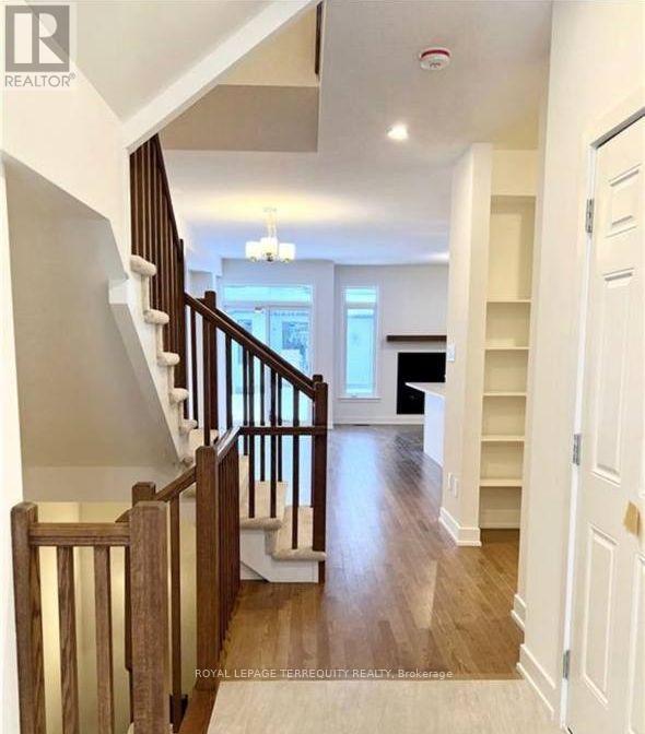 74 Nettle Crescent, Ottawa, Ontario  K1T 0W9 - Photo 3 - X13054928