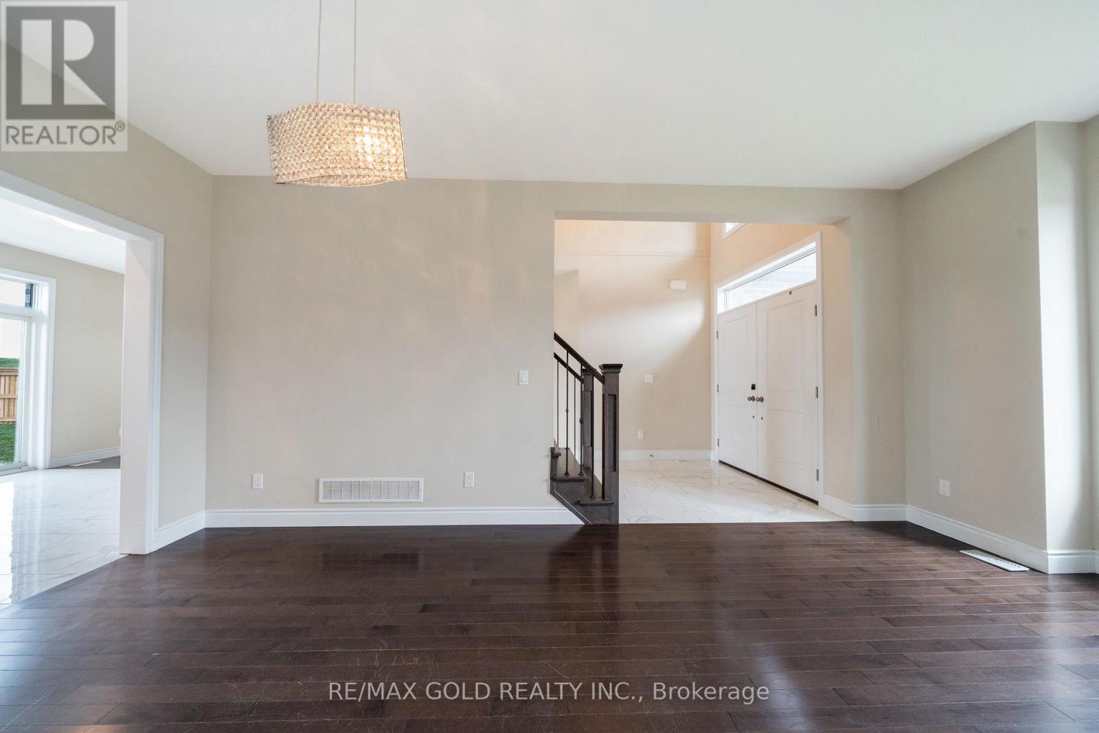75 Burton Street, East Zorra-Tavistock, Ontario  N0J 1M0 - Photo 12 - X13055056