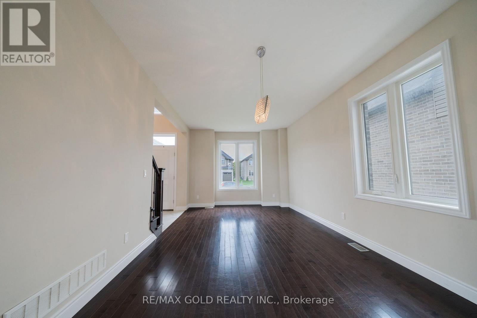 75 Burton Street, East Zorra-Tavistock, Ontario  N0J 1M0 - Photo 13 - X13055056
