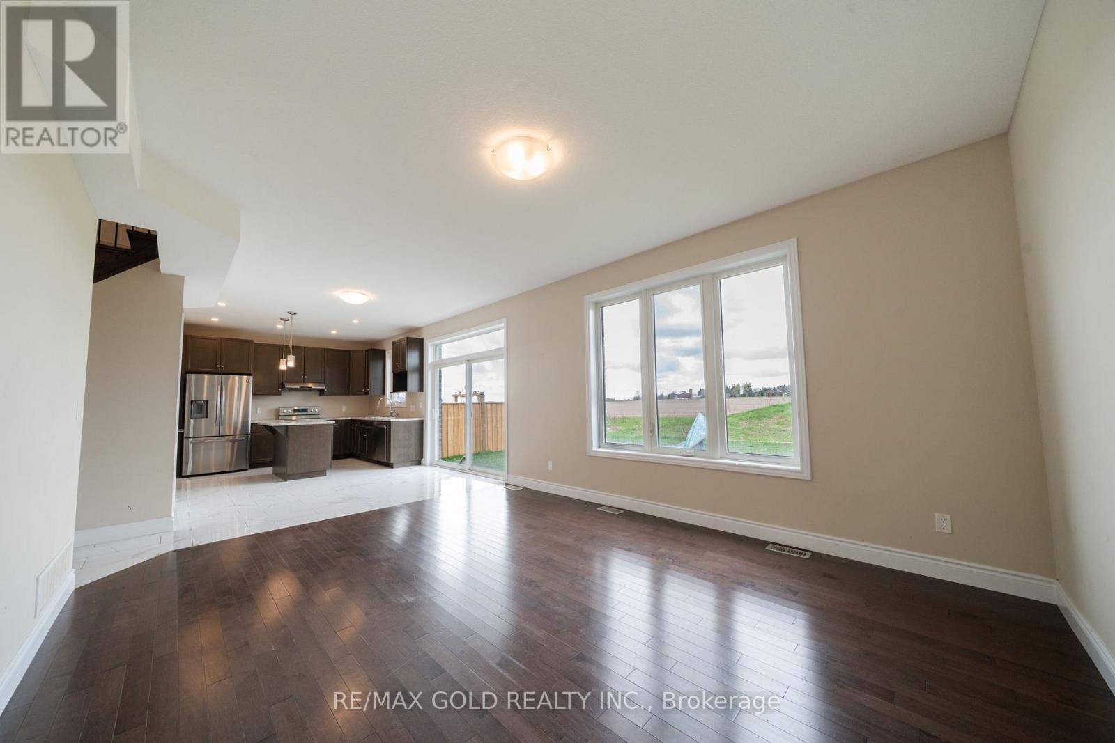 75 Burton Street, East Zorra-Tavistock, Ontario  N0J 1M0 - Photo 14 - X13055056