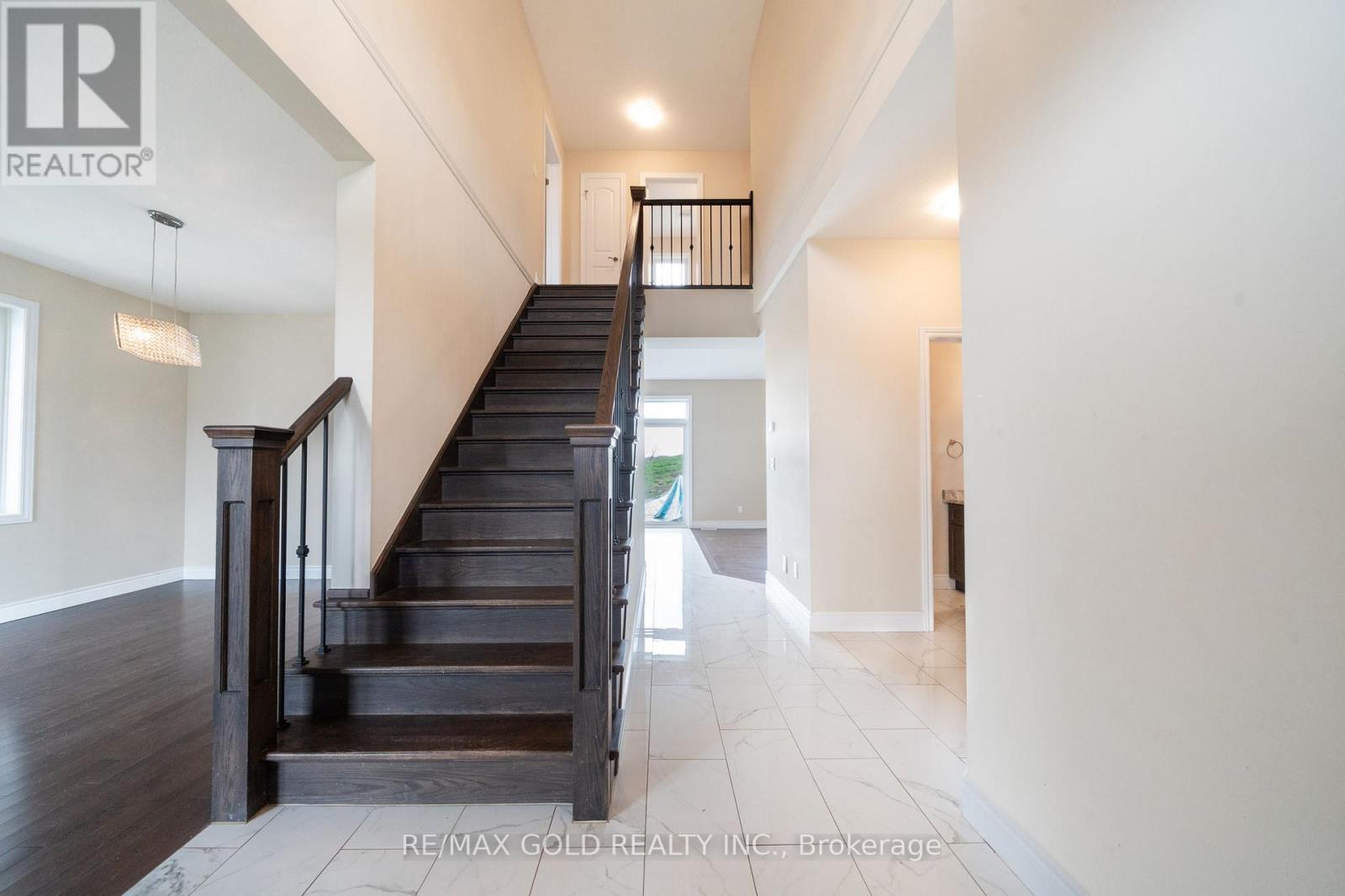 75 Burton Street, East Zorra-Tavistock, Ontario  N0J 1M0 - Photo 8 - X13055056
