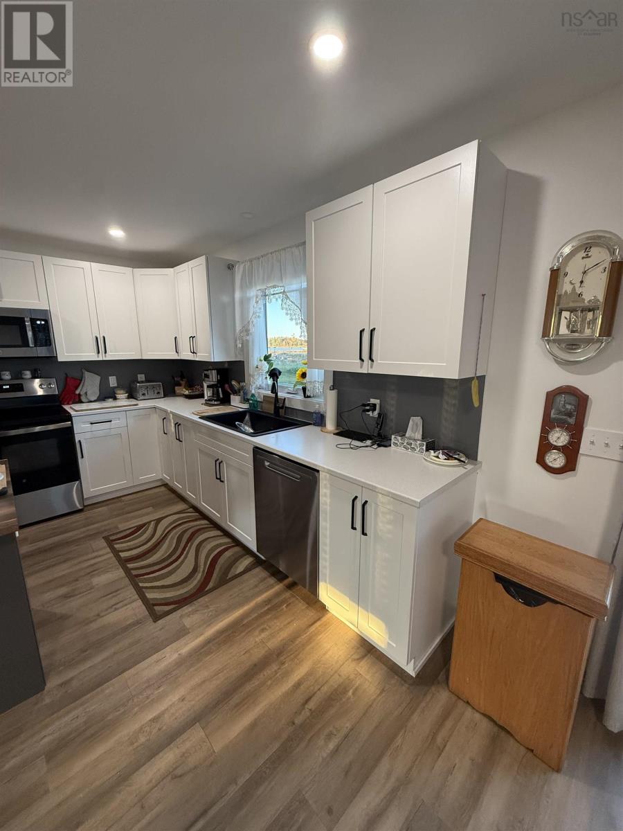 57 Michael Street, Sydney, Nova Scotia  B1P 0J6 - Photo 9 - 202601026