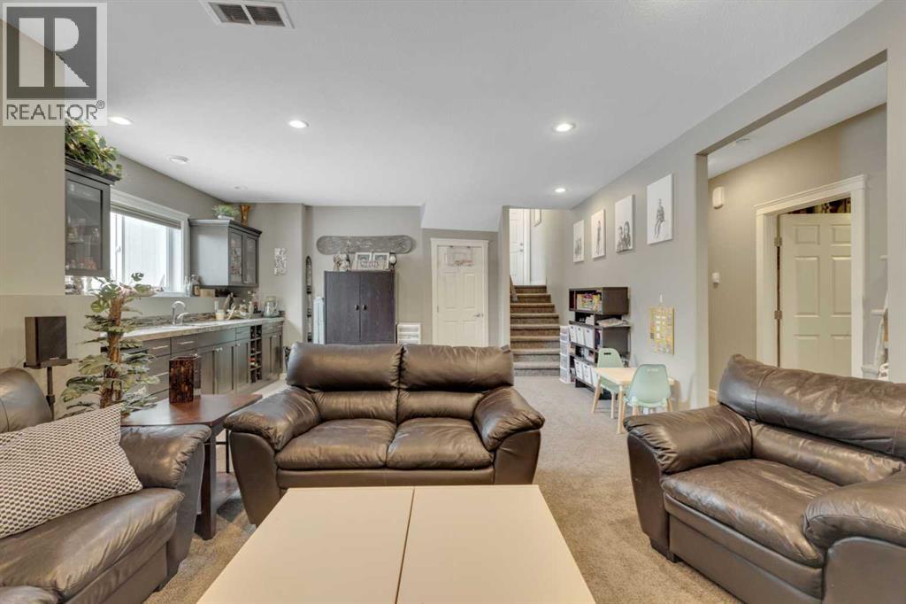 94 Mackenzie Crescent, Lacombe, Alberta  T4L 0B2 - Photo 40 - A2297474