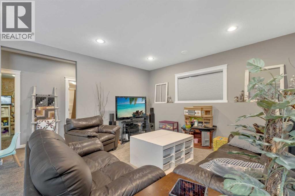 94 Mackenzie Crescent, Lacombe, Alberta  T4L 0B2 - Photo 38 - A2297474