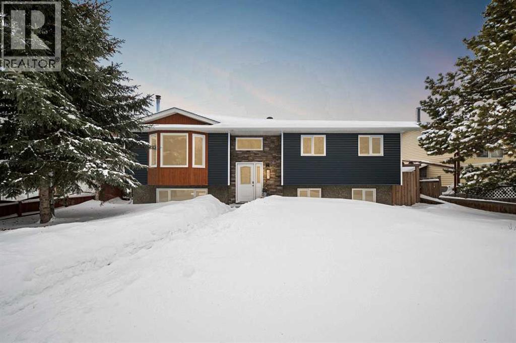 195 Cornwall Drive, Fort Mcmurray, Alberta  T9K 1G1 - Photo 1 - A2292587