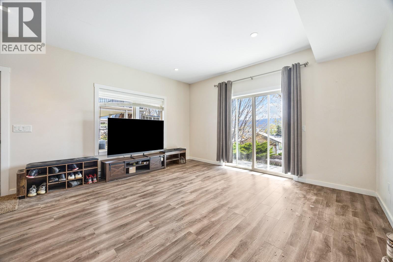 3007 Shetland Road, Kelowna, British Columbia  V1V 3A7 - Photo 32 - 10384895