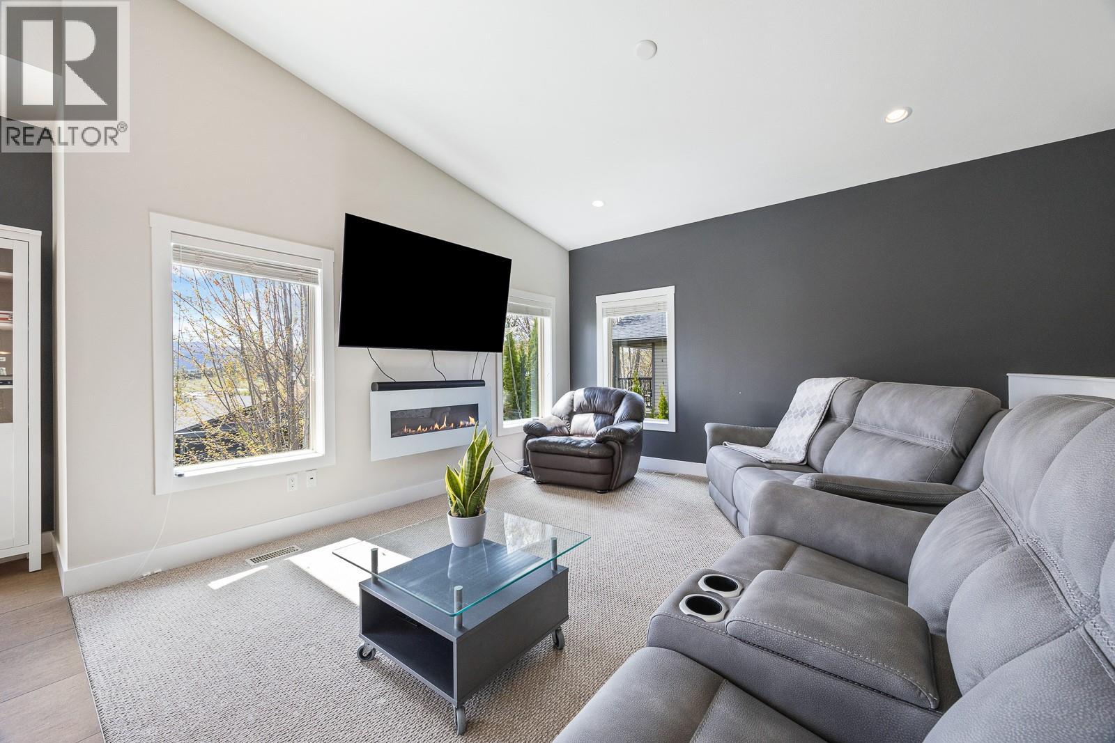 3007 Shetland Road, Kelowna, British Columbia  V1V 3A7 - Photo 9 - 10384895