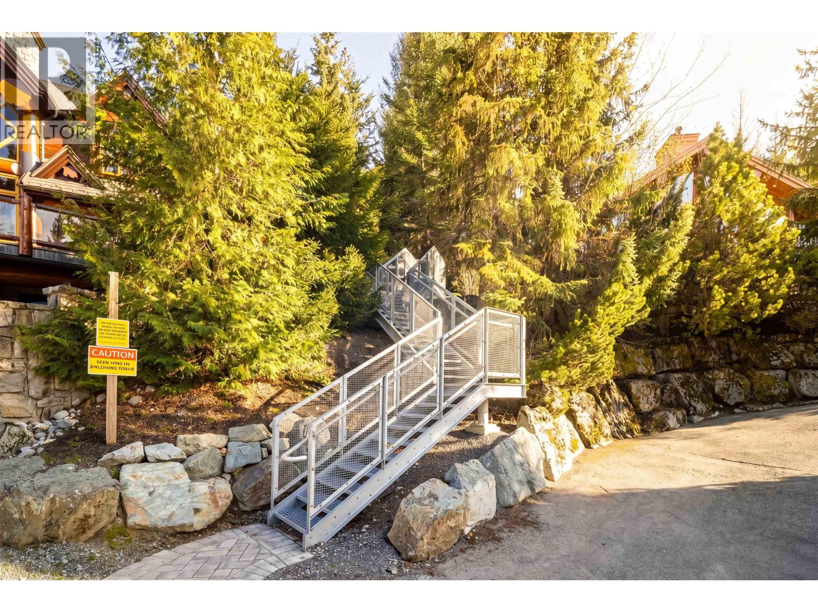 3803 Sunridge Place, Whistler, British Columbia  V0N 1B3 - Photo 40 - R3116508