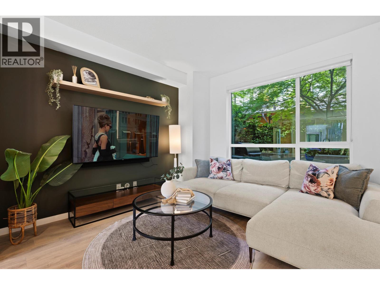 23 533 E 3rd Street, North Vancouver, British Columbia  V7L 1G4 - Photo 2 - R3116474