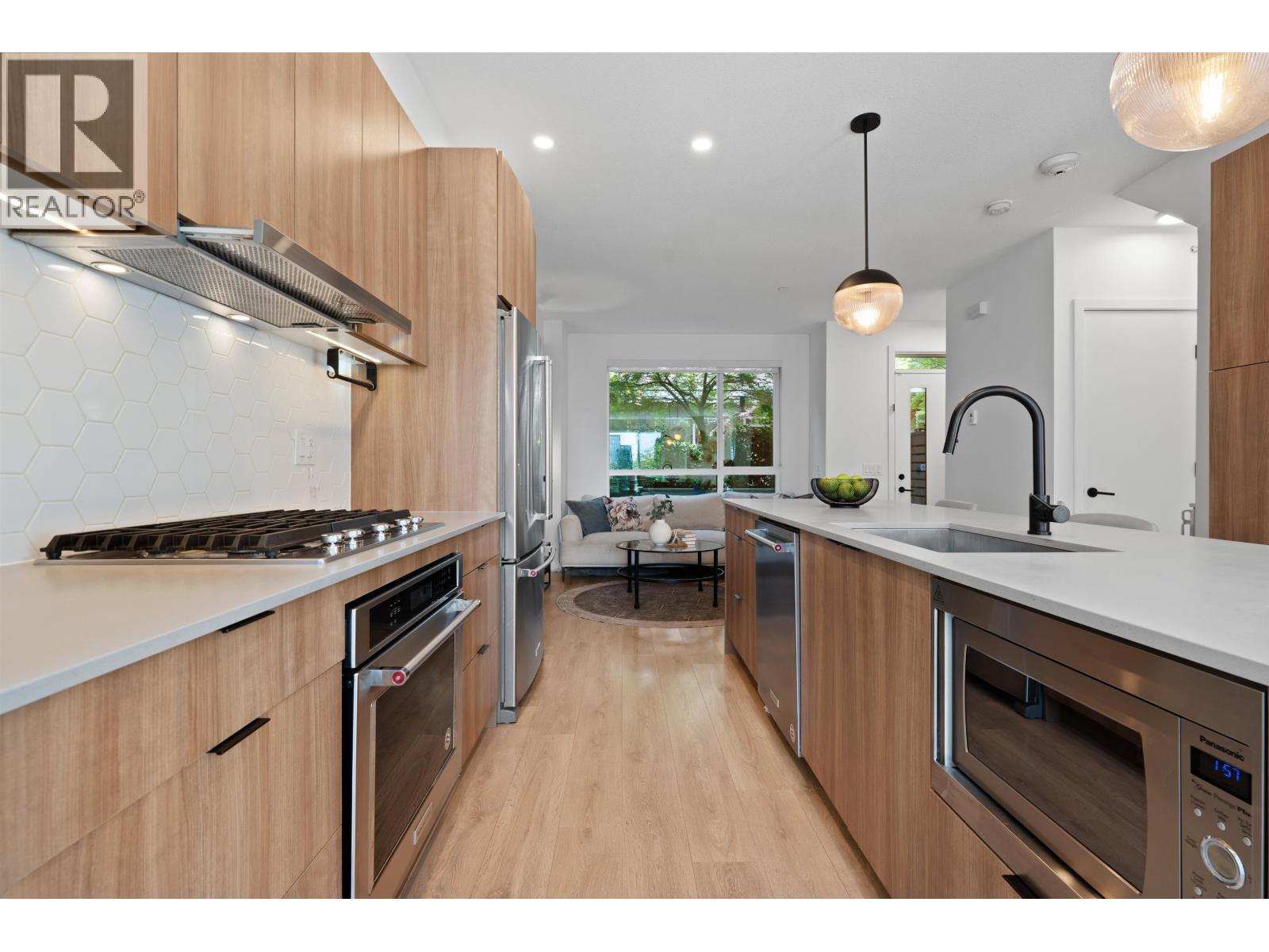 23 533 E 3rd Street, North Vancouver, British Columbia  V7L 1G4 - Photo 8 - R3116474