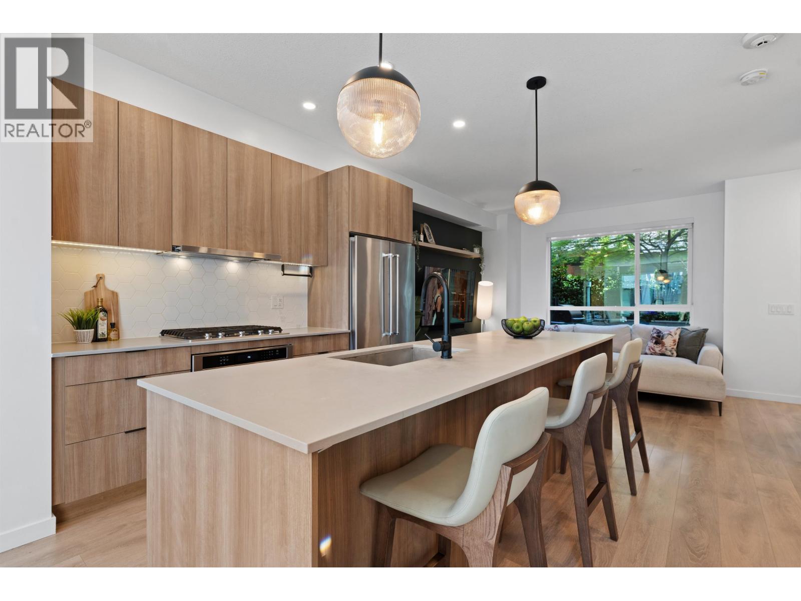 23 533 E 3rd Street, North Vancouver, British Columbia  V7L 1G4 - Photo 9 - R3116474