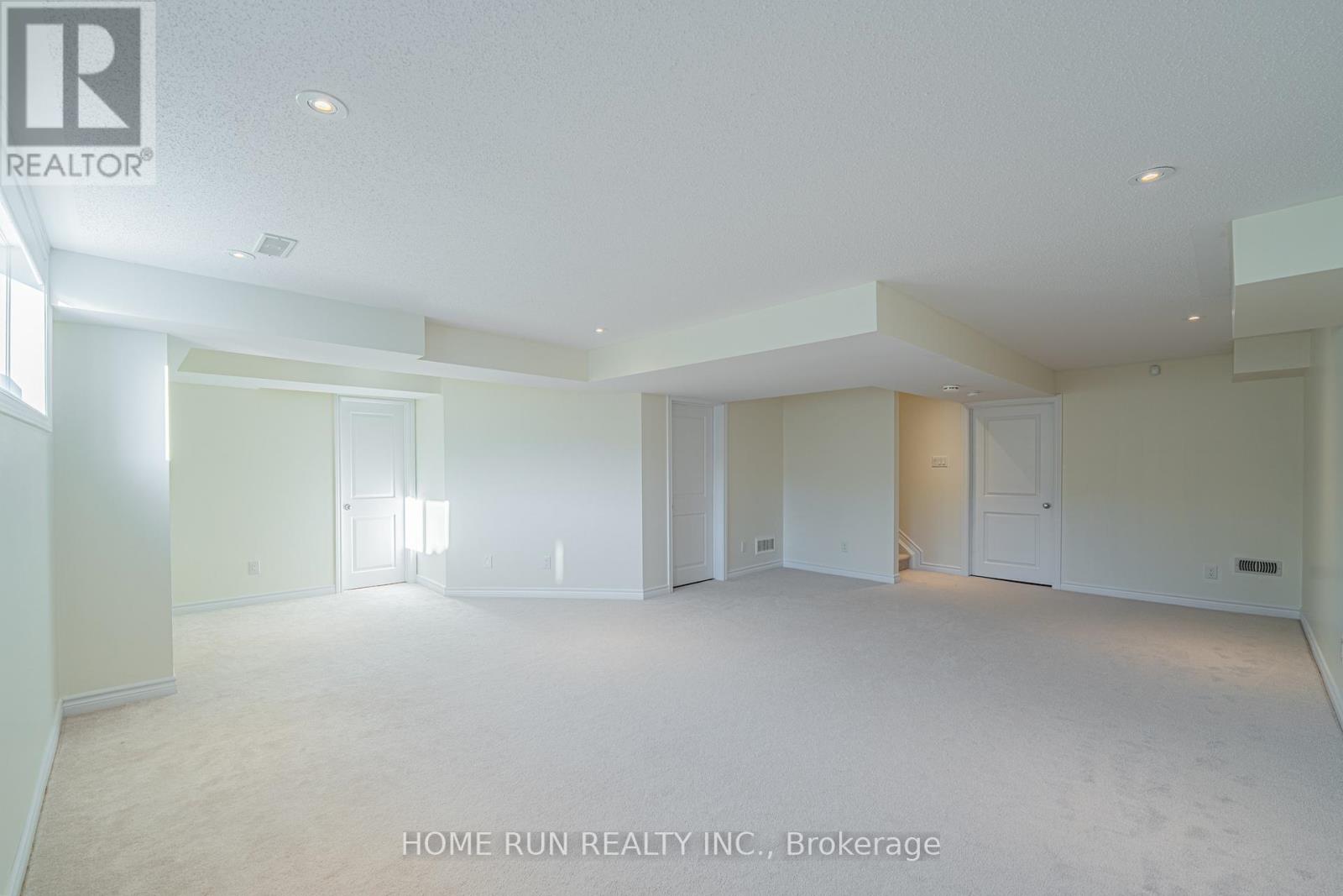 Unknown Address, ,    - Photo 39 - X13055136