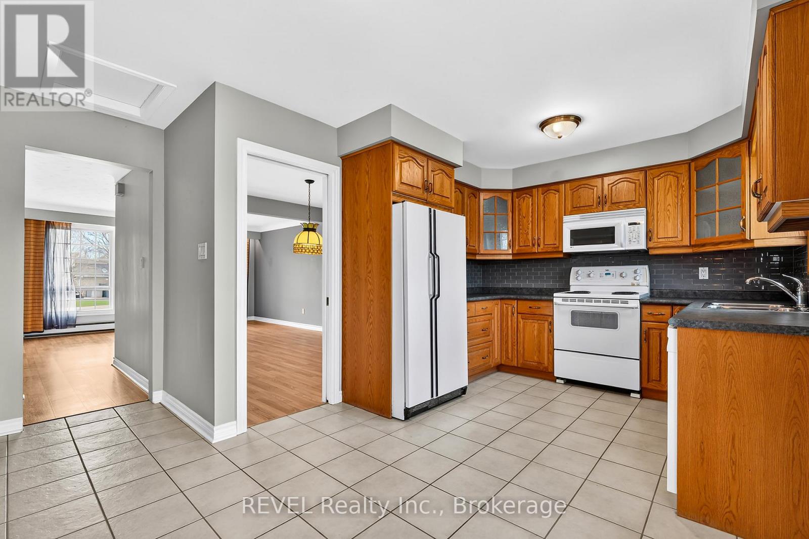 19 St George Court, Fort Erie, Ontario  L0S 1B0 - Photo 11 - X13055142