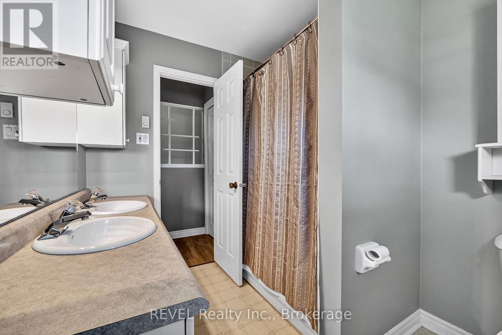 19 St George Court, Fort Erie, Ontario  L0S 1B0 - Photo 27 - X13055142