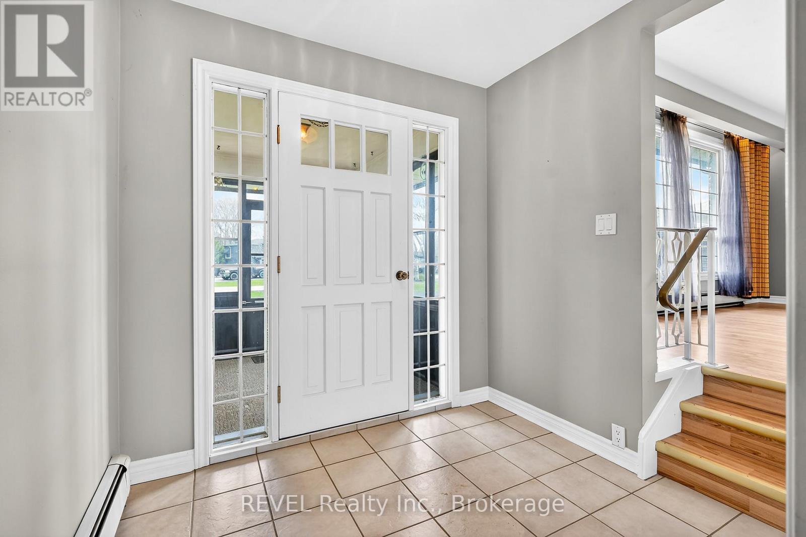 19 St George Court, Fort Erie, Ontario  L0S 1B0 - Photo 5 - X13055142