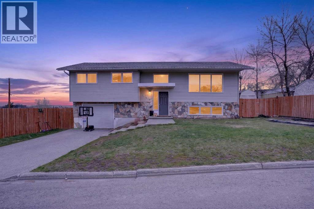 943 East Avenue, pincher creek, Alberta