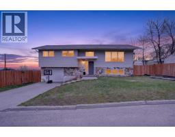 943 East Avenue, Pincher Creek, Alberta