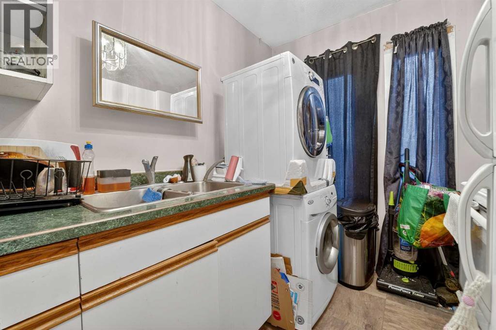 987-989 Elm Street, Pincher Creek, Alberta  T0K 1W0 - Photo 11 - A2305993