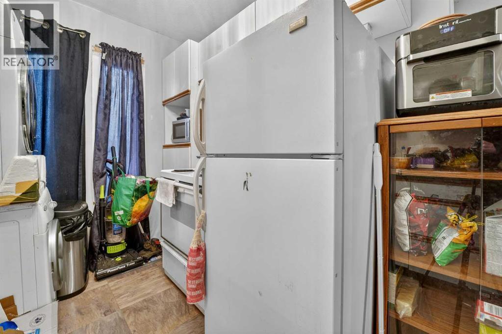 987-989 Elm Street, Pincher Creek, Alberta  T0K 1W0 - Photo 12 - A2305993