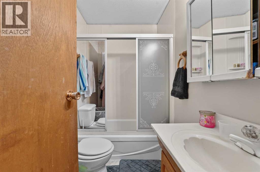 987-989 Elm Street, Pincher Creek, Alberta  T0K 1W0 - Photo 16 - A2305993