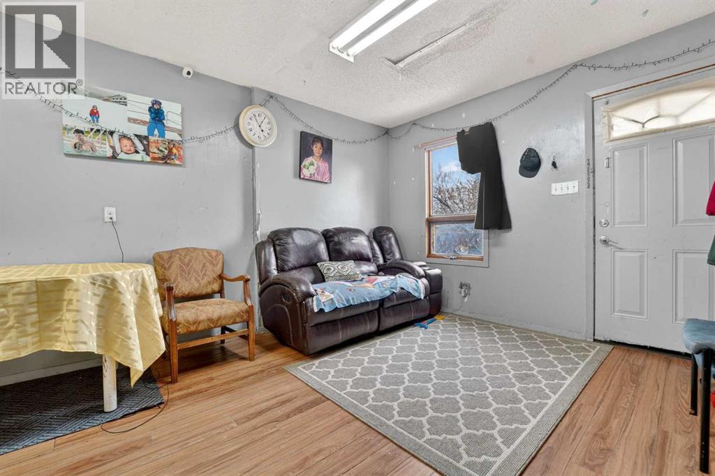 987-989 Elm Street, Pincher Creek, Alberta  T0K 1W0 - Photo 28 - A2305993