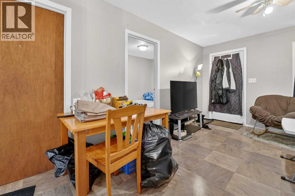 987-989 Elm Street, Pincher Creek, Alberta  T0K 1W0 - Photo 5 - A2305993