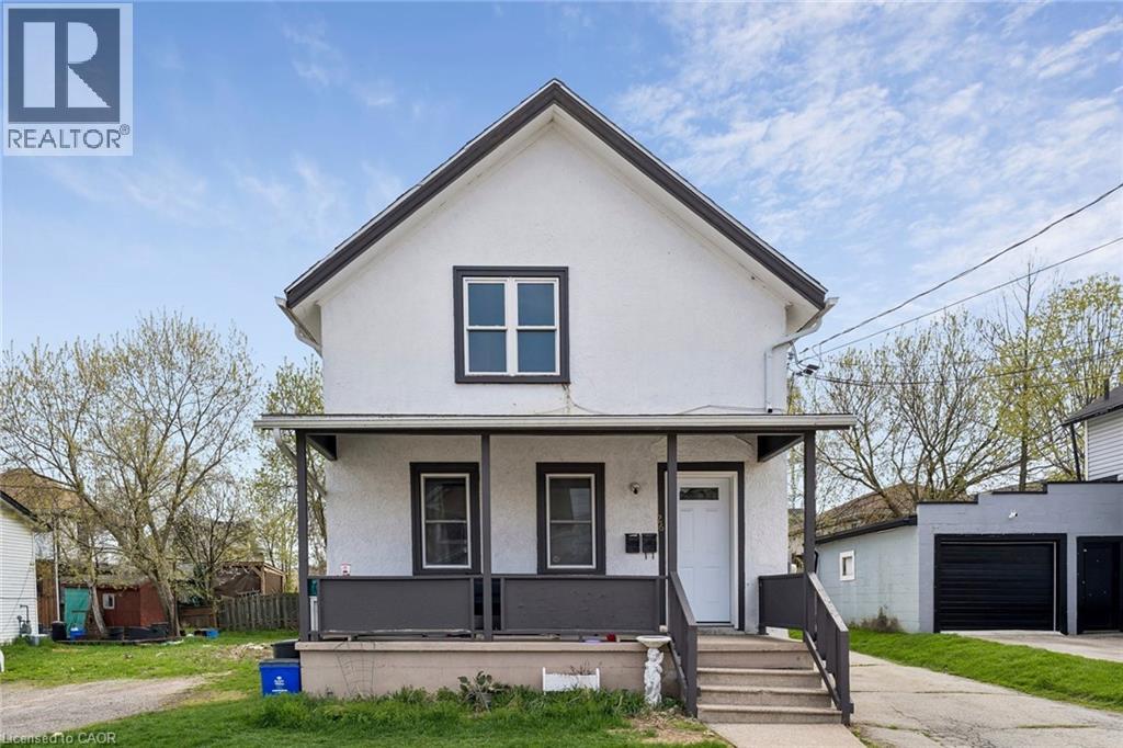 26 Albina Street, Welland, Ontario  L3C 1P3 - Photo 2 - 40824702