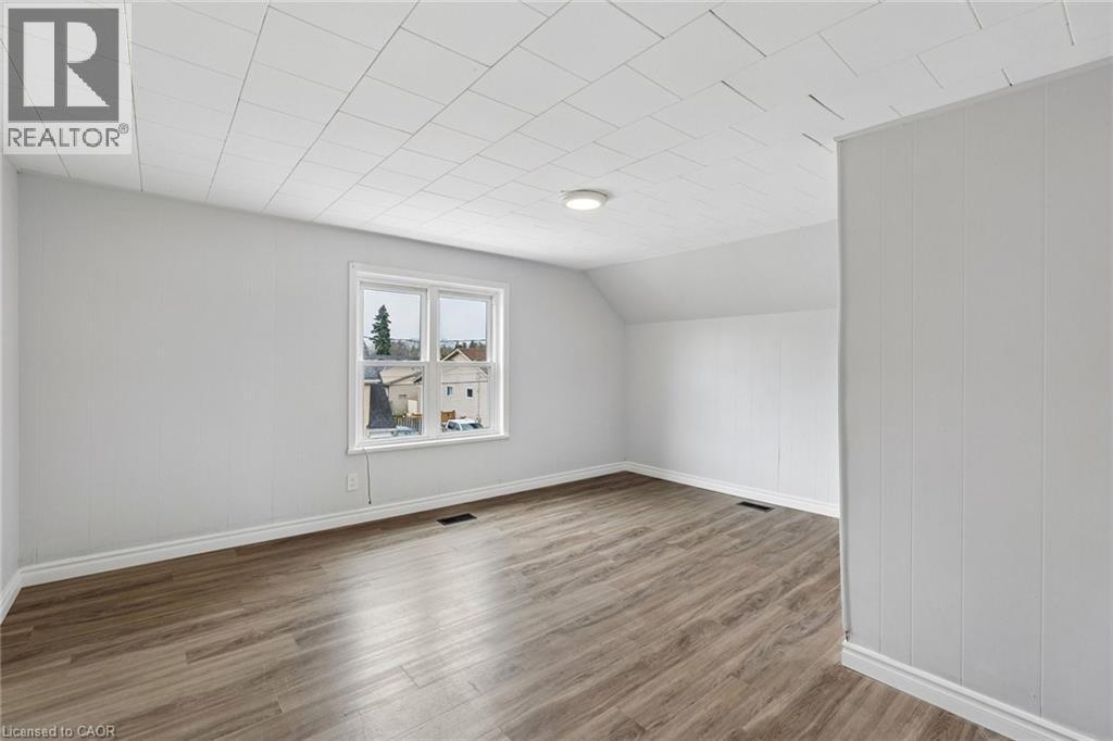 26 Albina Street, Welland, Ontario  L3C 1P3 - Photo 22 - 40824702