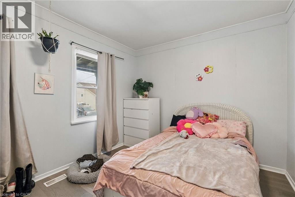 26 Albina Street, Welland, Ontario  L3C 1P3 - Photo 7 - 40824702