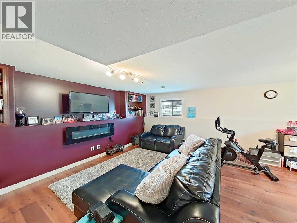 4414 58 Streetclose, Rocky Mountain House, Alberta  T4T 0A4 - Photo 33 - A2305213