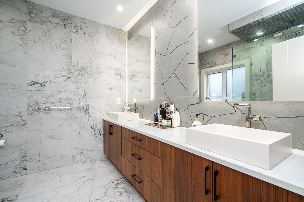 13821 Malabar Avenue, White Rock, British Columbia  V4B 2X8 - Photo 28 - R3116024