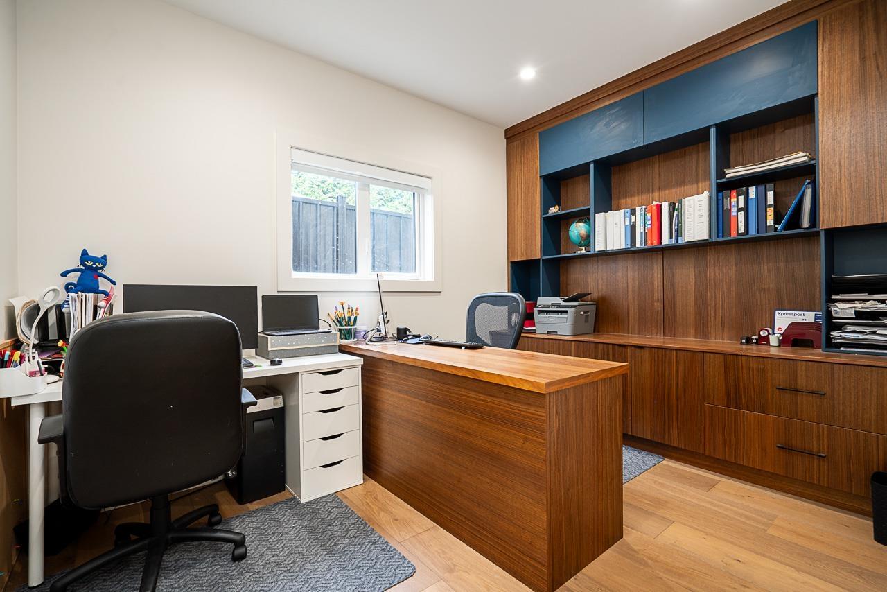 13821 Malabar Avenue, White Rock, British Columbia  V4B 2X8 - Photo 30 - R3116024