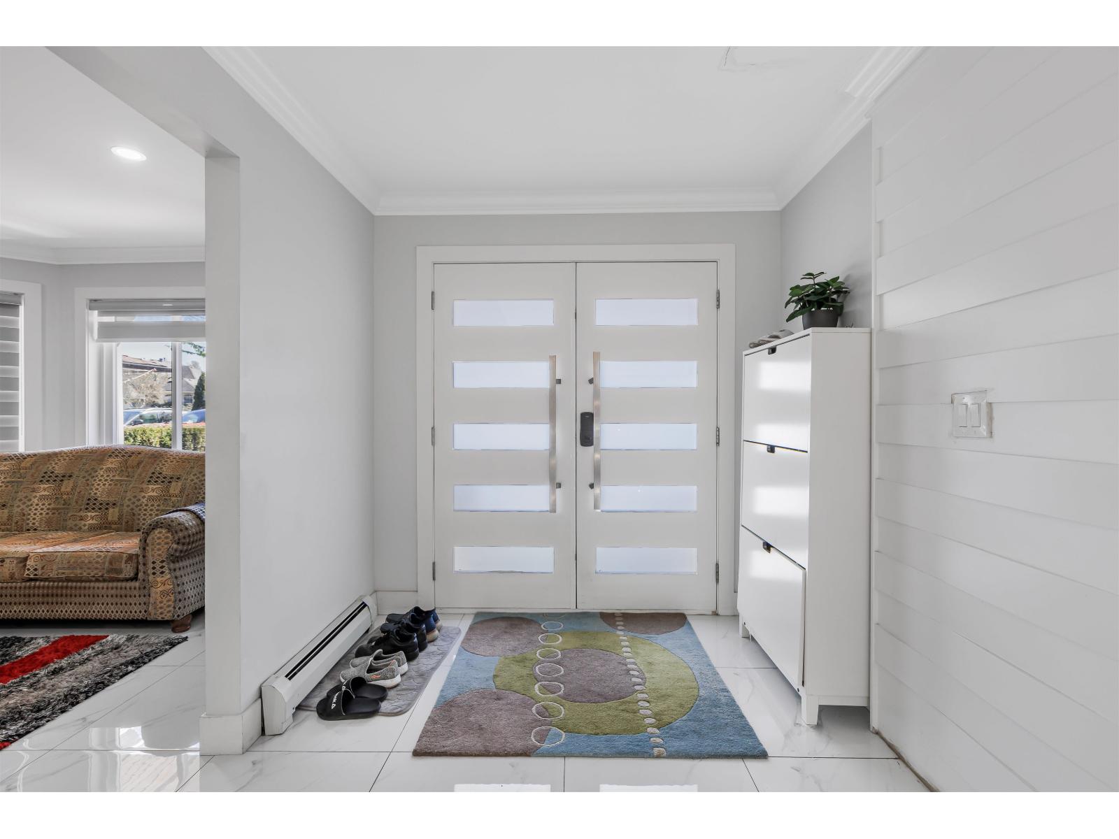 12227 68a Avenue, Surrey, British Columbia  V3W 0X3 - Photo 2 - R3116948