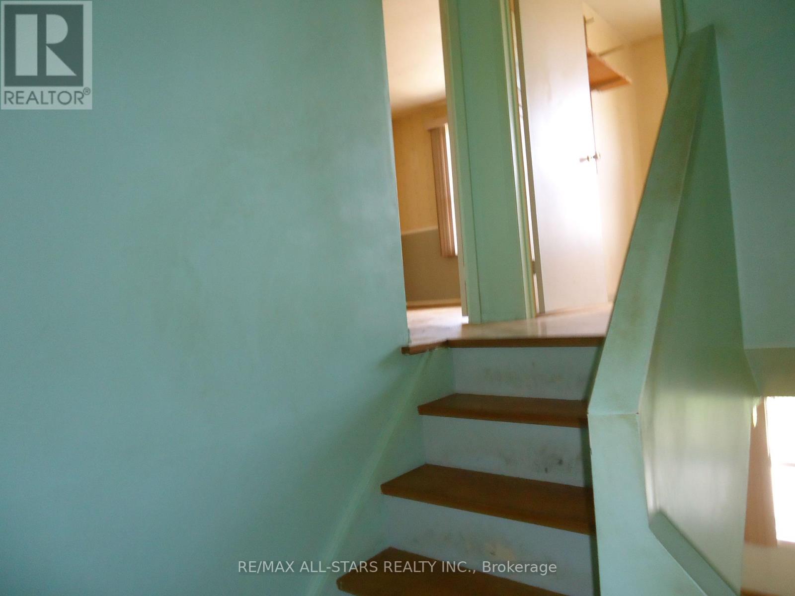 61 Eden Park Drive, Brampton, Ontario  L6T 3A5 - Photo 6 - W13027602