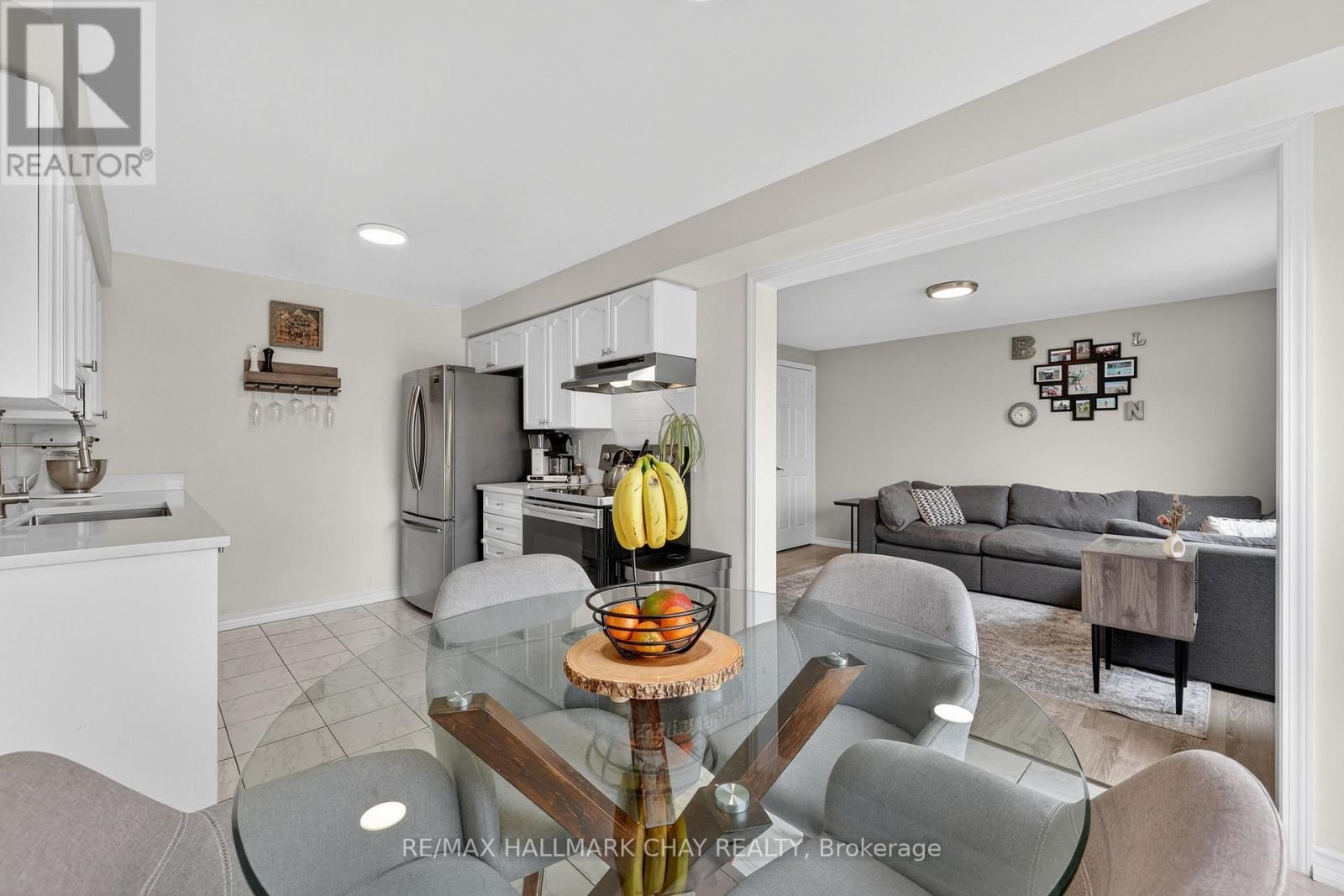 2057 Osbond Road, Innisfil, Ontario  L9S 0B6 - Photo 13 - N13055164