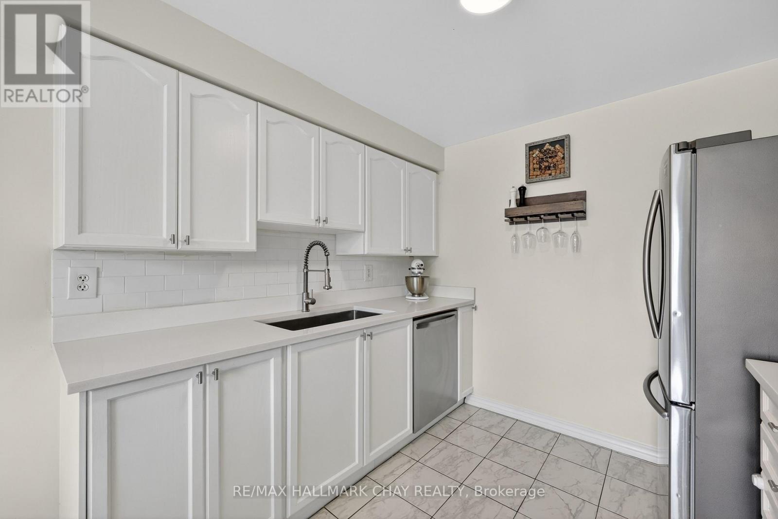 2057 Osbond Road, Innisfil, Ontario  L9S 0B6 - Photo 14 - N13055164