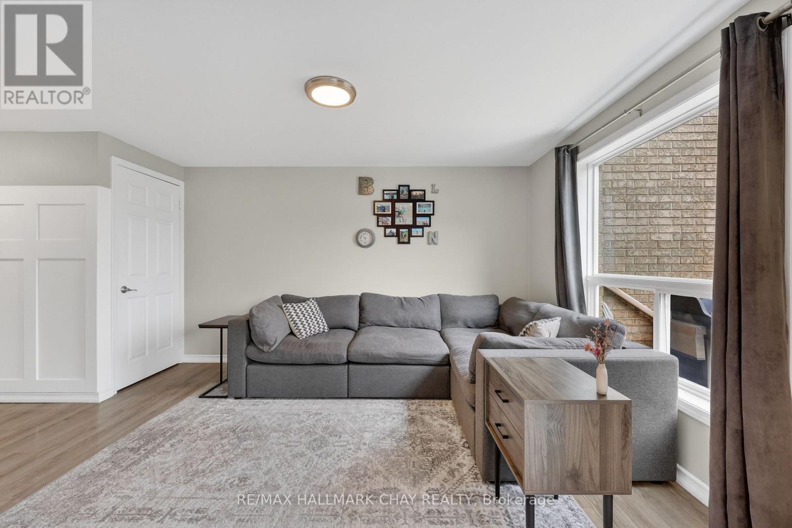 2057 Osbond Road, Innisfil, Ontario  L9S 0B6 - Photo 7 - N13055164