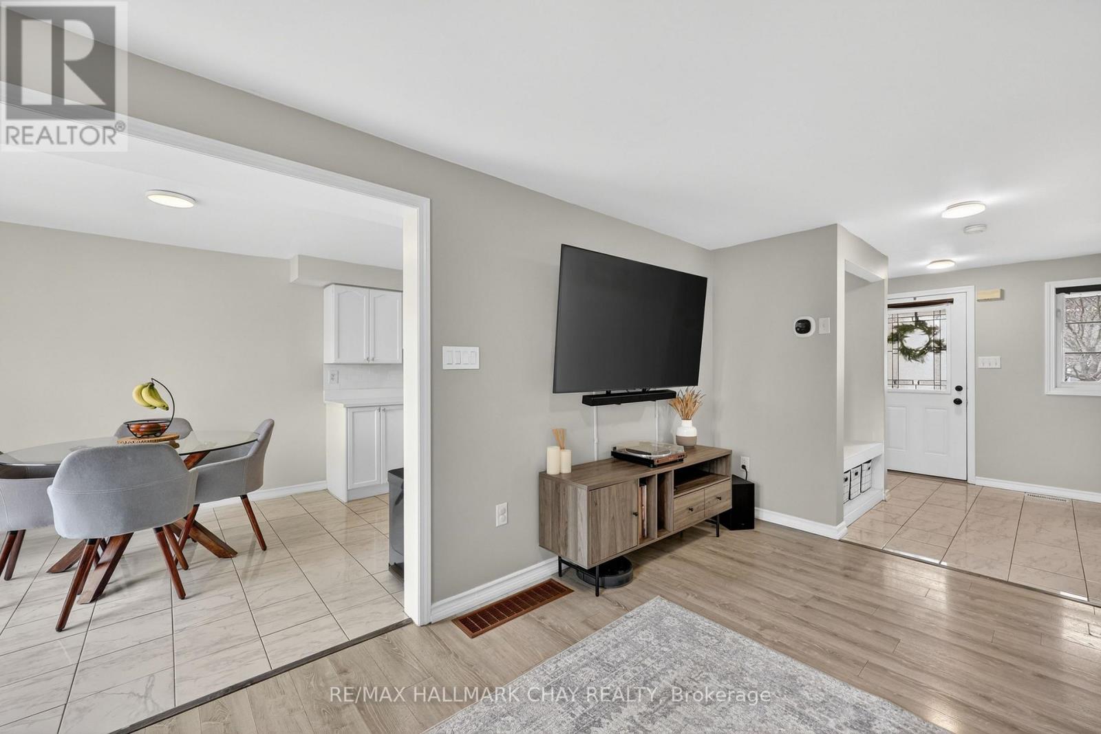 2057 Osbond Road, Innisfil, Ontario  L9S 0B6 - Photo 8 - N13055164