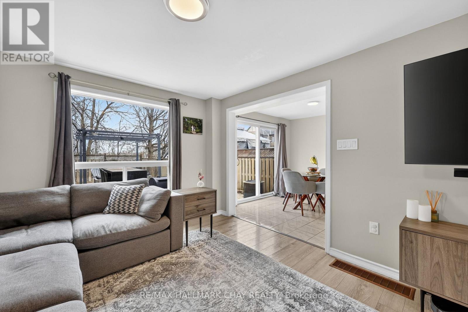 2057 Osbond Road, Innisfil, Ontario  L9S 0B6 - Photo 9 - N13055164