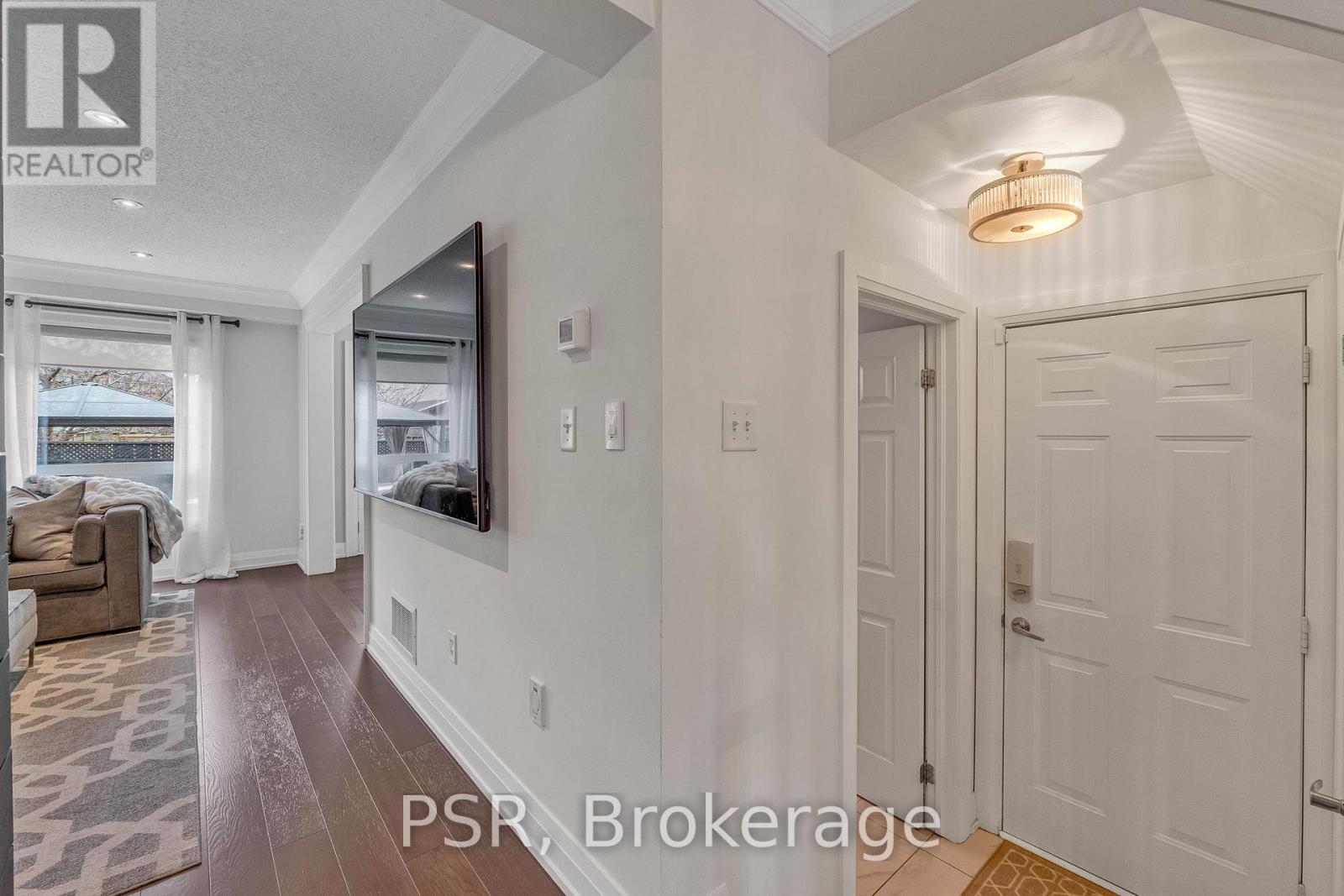 894 Ferguson Drive, Milton, Ontario  L6T 6V9 - Photo 10 - W13055154