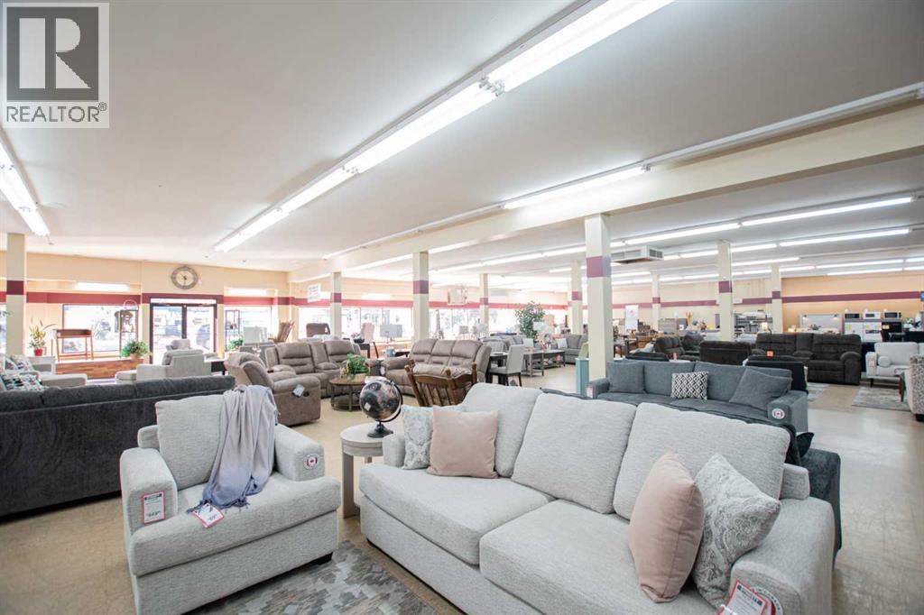 10012 100 Avenue, Grande Prairie, Alberta  T8V 0V3 - Photo 2 - A2157306