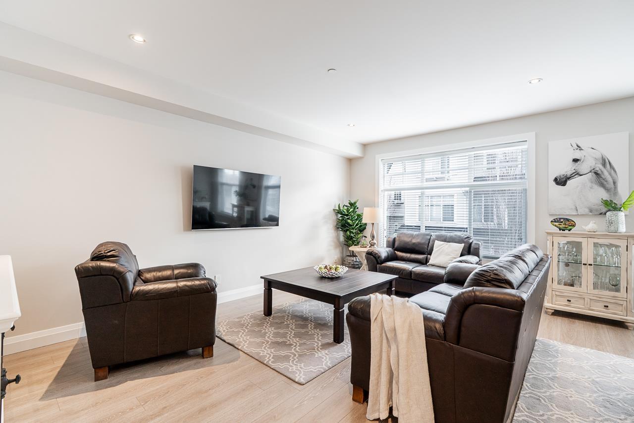 22 19938 70 Avenue, Langley, British Columbia  V2Y 0R1 - Photo 5 - R3116998