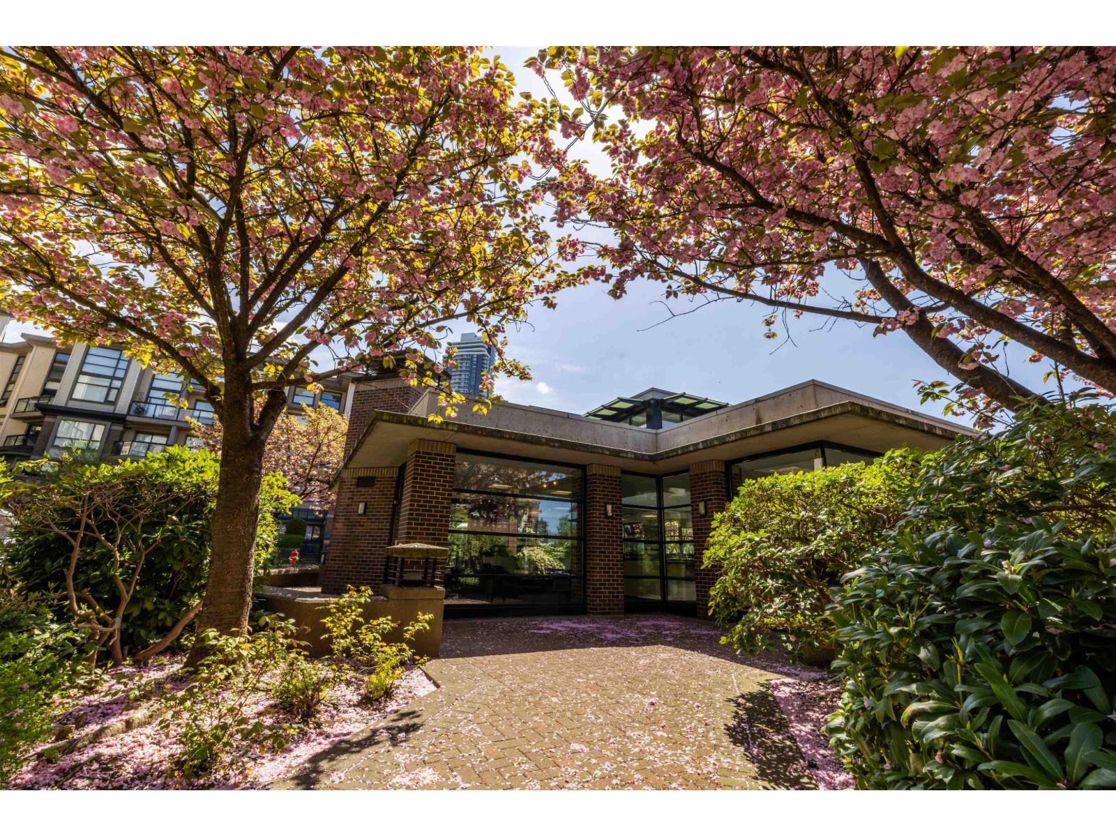 108 10866 CITY PARKWAY, Surrey, British Columbia