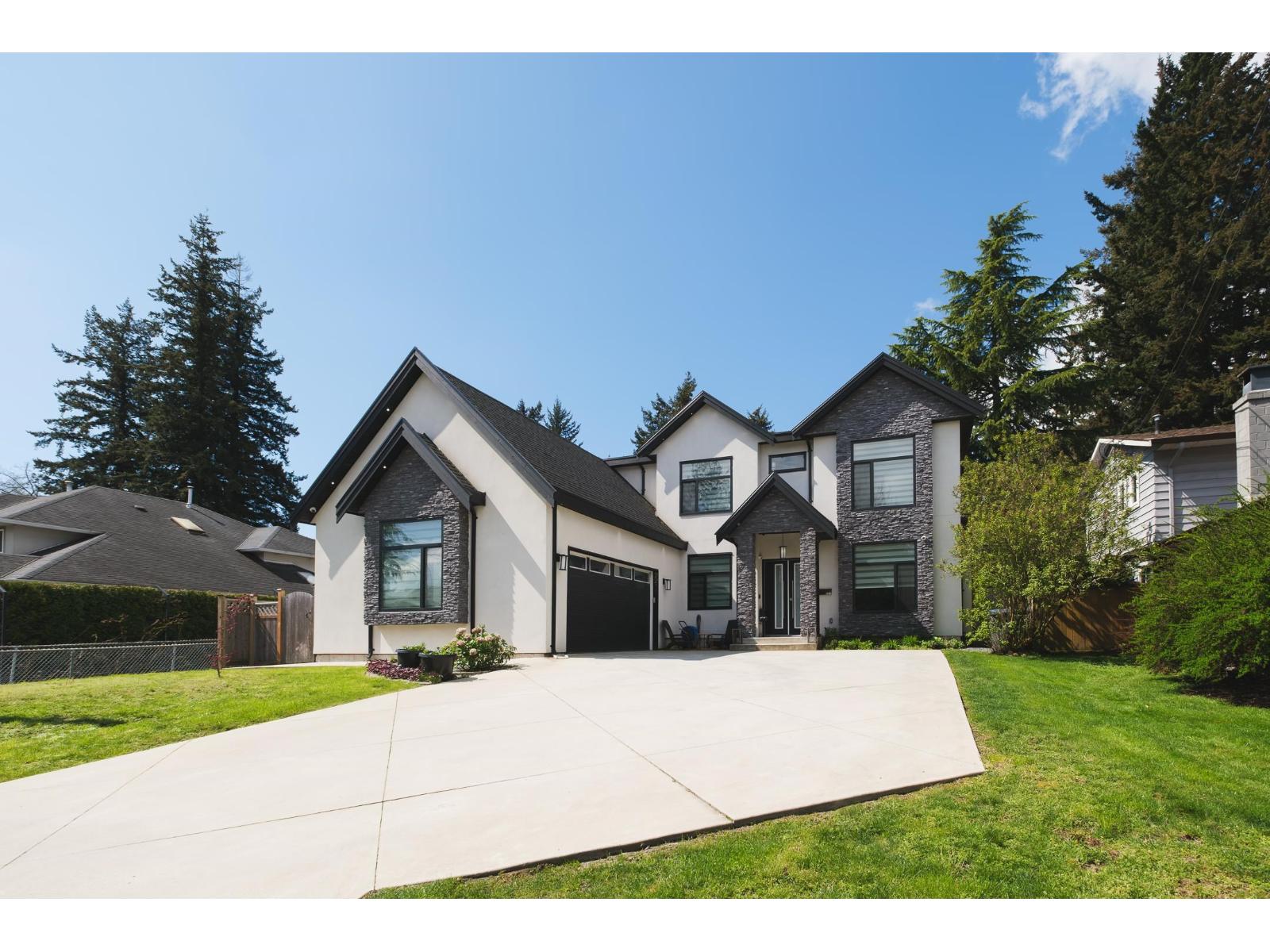 2211 154 Street, Surrey, British Columbia  V4A 4S6 - Photo 2 - R3116851