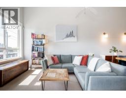 401 128 W 21ST STREET, North Vancouver, British Columbia