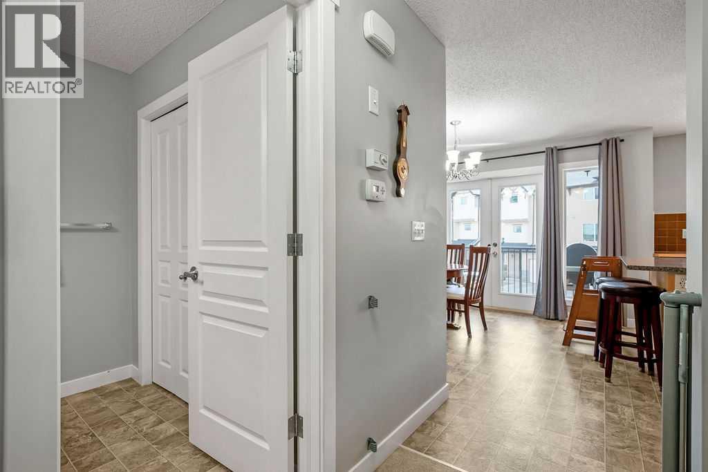 72 Cimarron Vista Gardens, Okotoks, Alberta  T1S 0G3 - Photo 7 - A2301892
