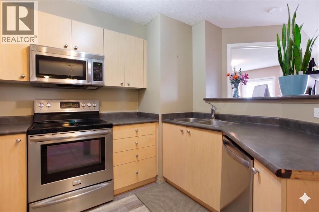 6405, 304 Mackenzie Way Sw, Airdrie, Alberta  T4B 3H6 - Photo 7 - A2303877